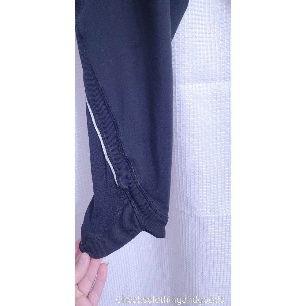 Lululemon 6 Run Chase Me Crop Black Leggings W6718S